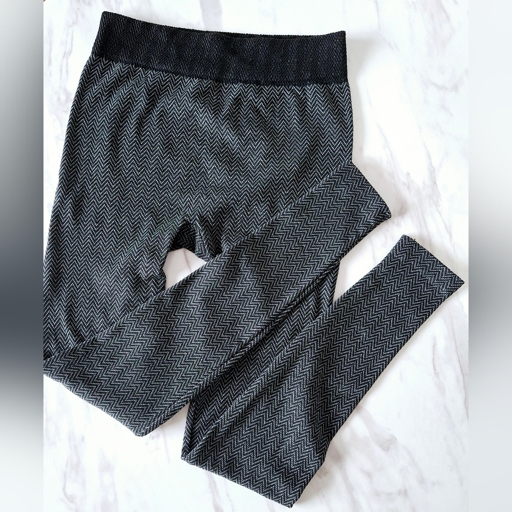 La Classe Couture Herringbone Leggings (M/L)